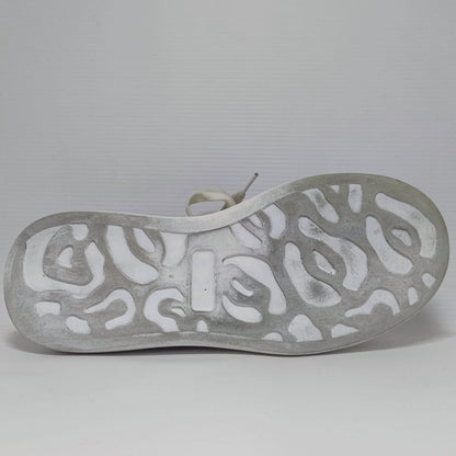 Dragonfly Zeal Heart On Road Withe Leather Shoes for Girls and Womens