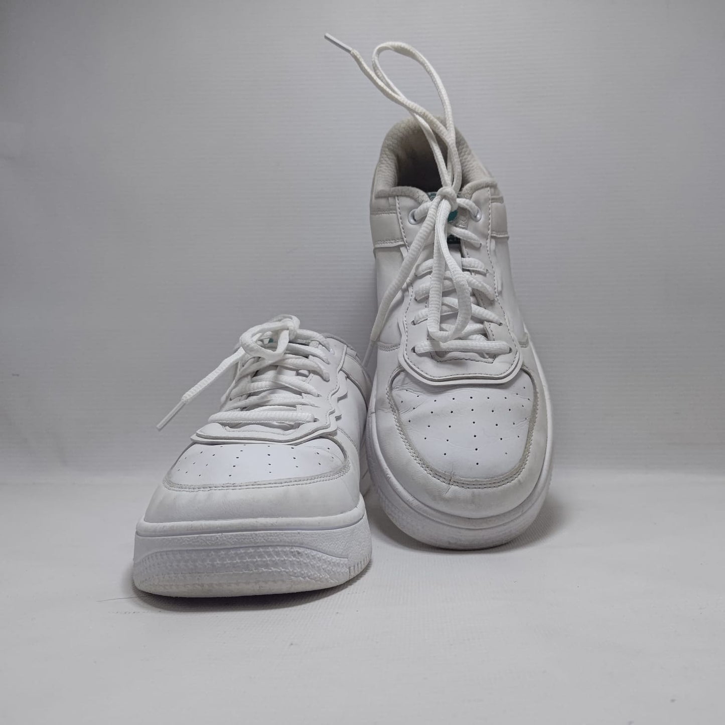 VRE Classic White Leather Shoes by Erke