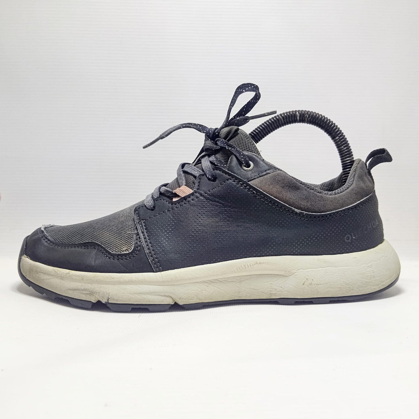 Quecheua Brown Sneakers