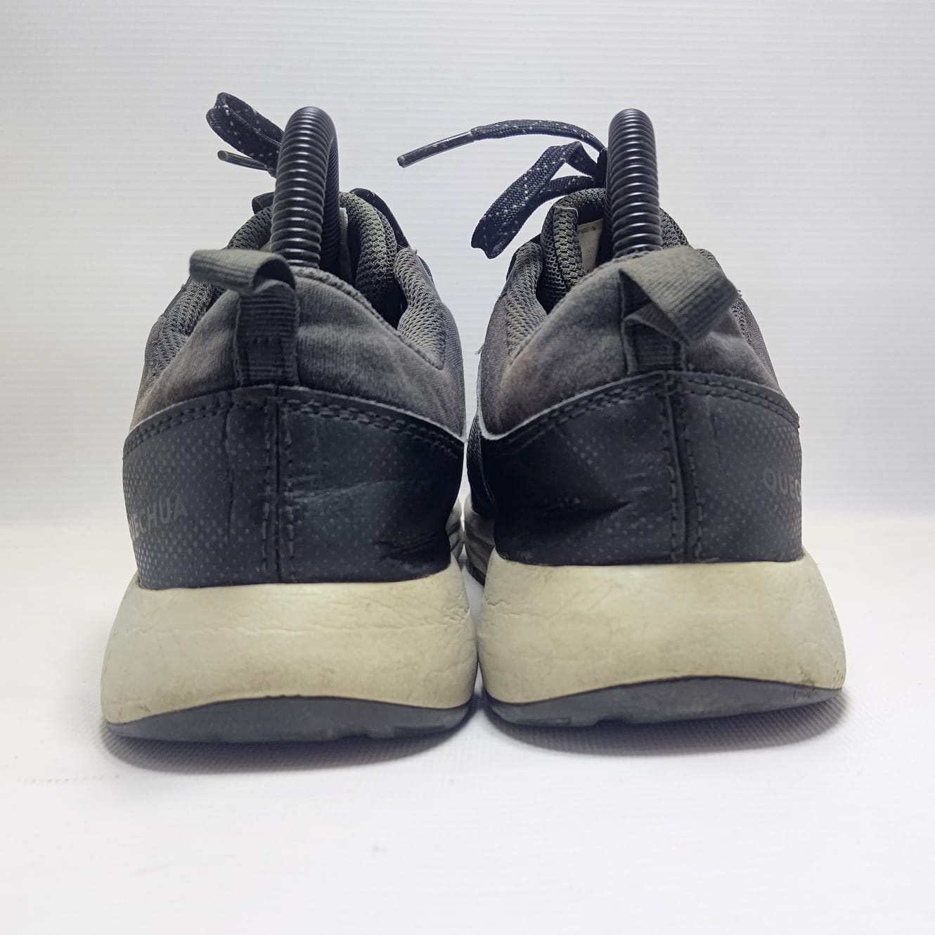 Quecheua Brown Sneakers