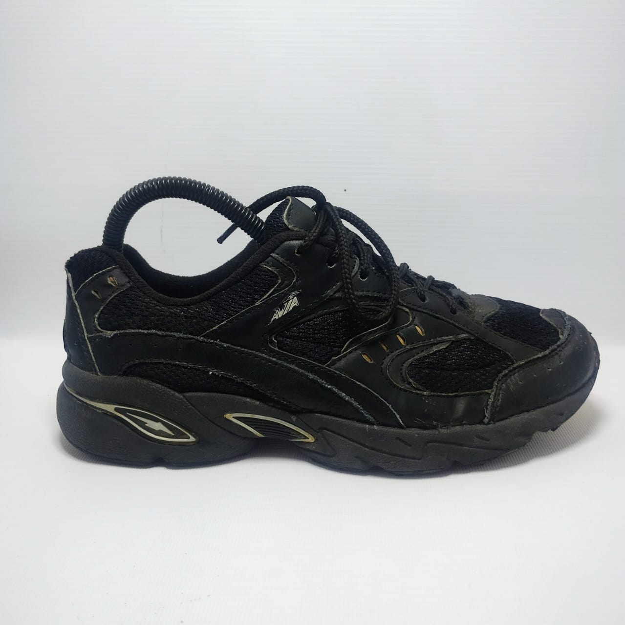 Avia men's athletic or walking shoe in black with yellow accents