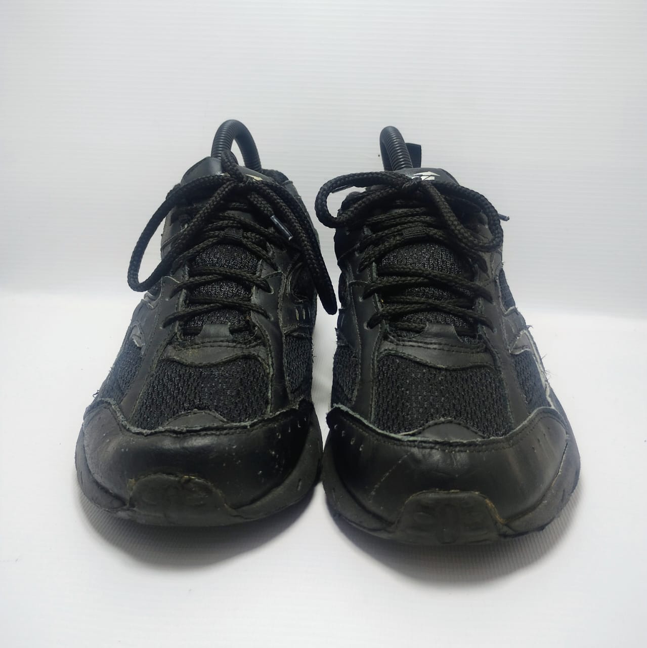 Avia men's athletic or walking shoe in black with yellow accents