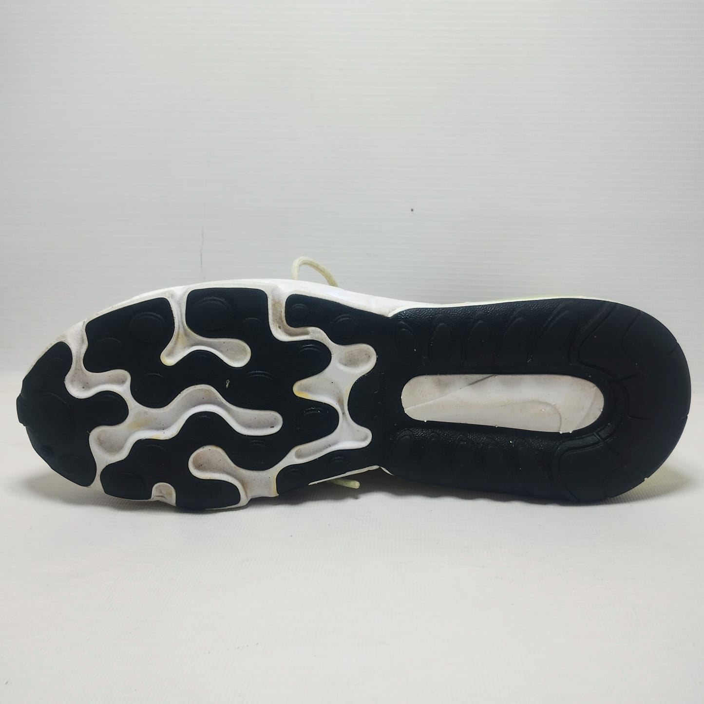 Nike Air Max 270 React SE