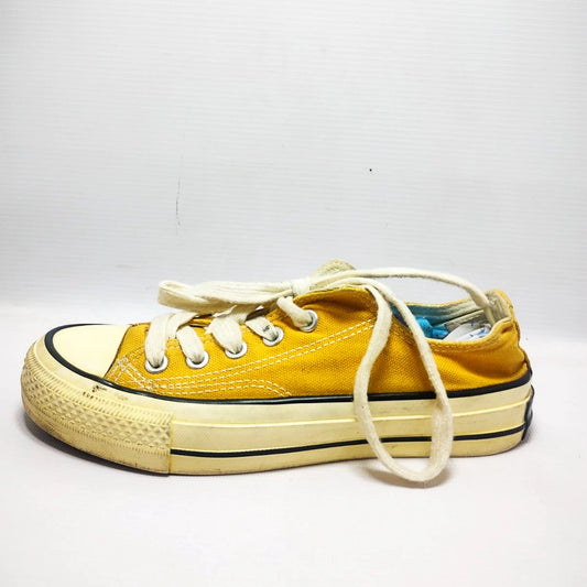 Lvaooeci Canvas Sneakers by Oneshoes