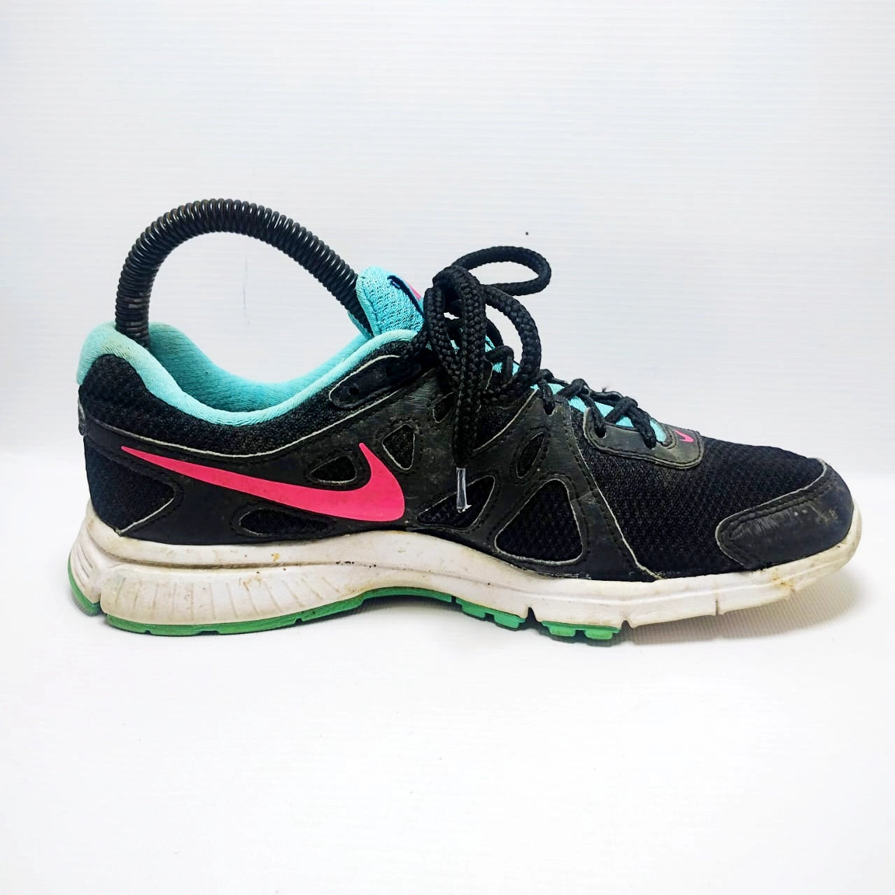Nike Revolution 2