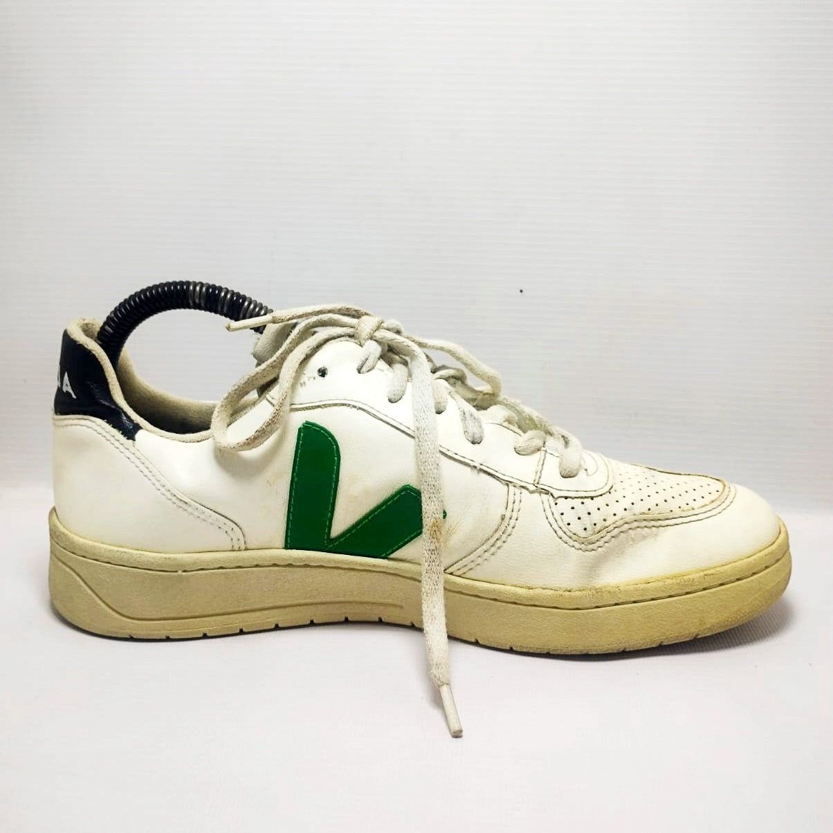 Veja V-10 leather sneakers