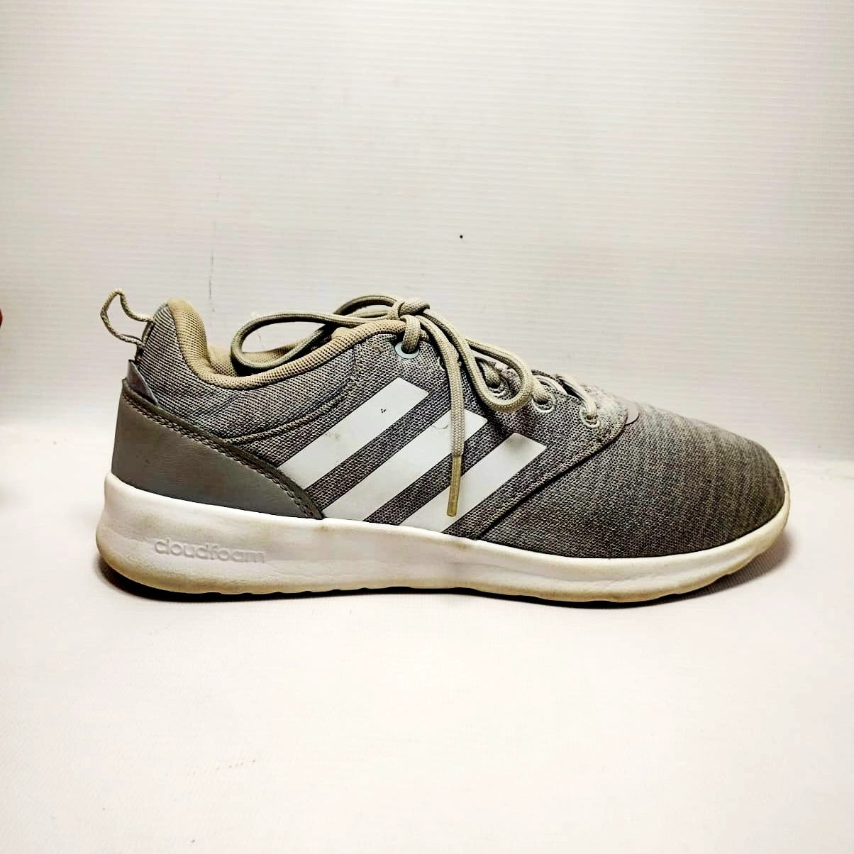 Adidas QT Racer 2.0 running shoes