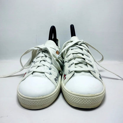 canvas low-top sneakers