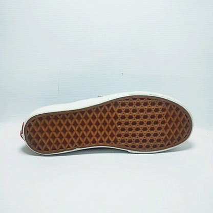 Vans Classic Slip-On Sneakers