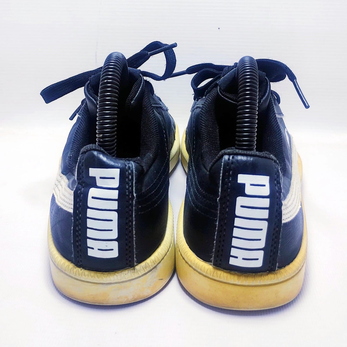 Puma Smash v2 Leather Sneakers.