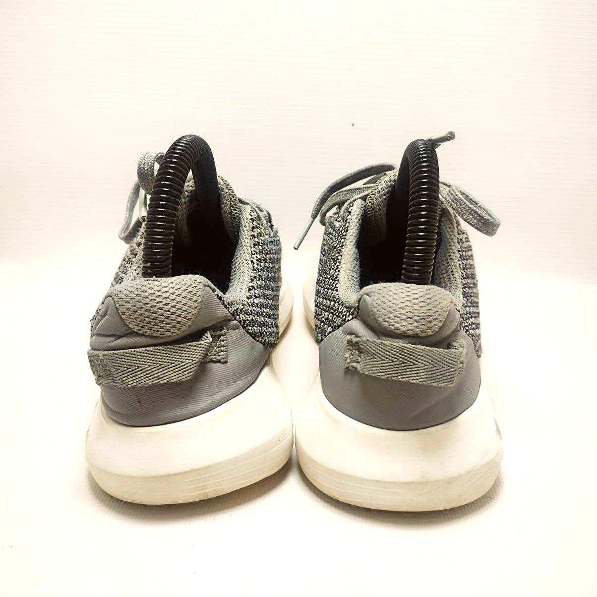 Under Armour Ripple MTL running shoes