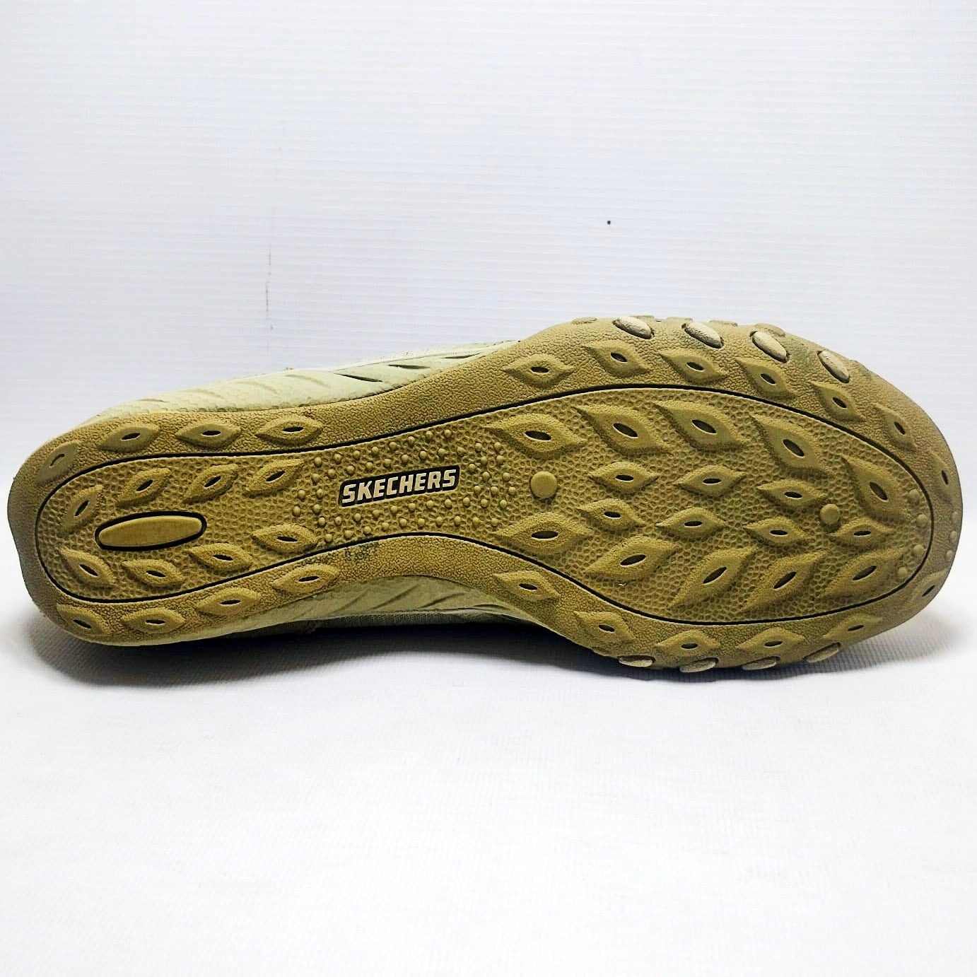 Skechers Breathe Easy Pretty Lady slip-on sneaker in taupe