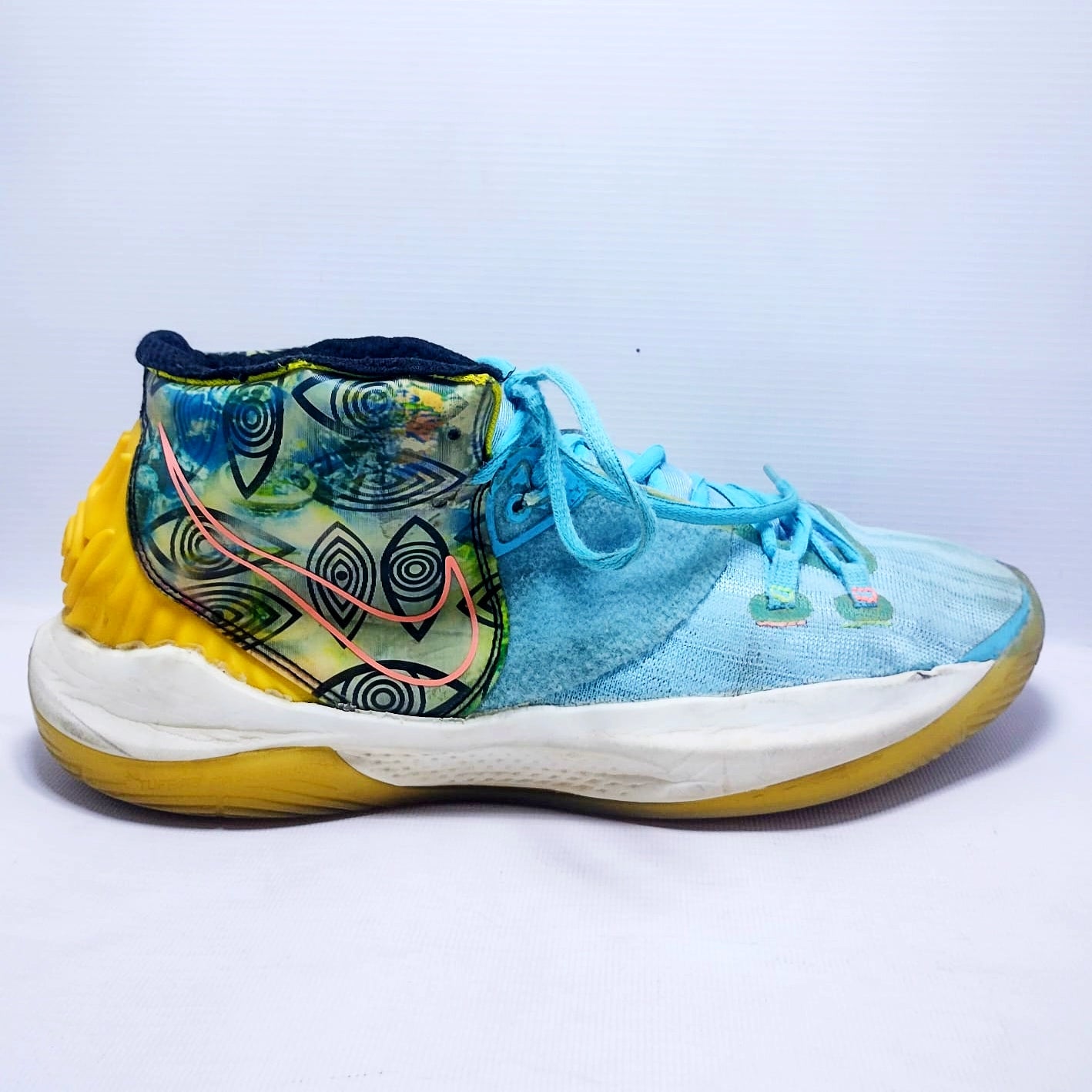 Nike Kyrie 6 Pre-Heat basketball shoe