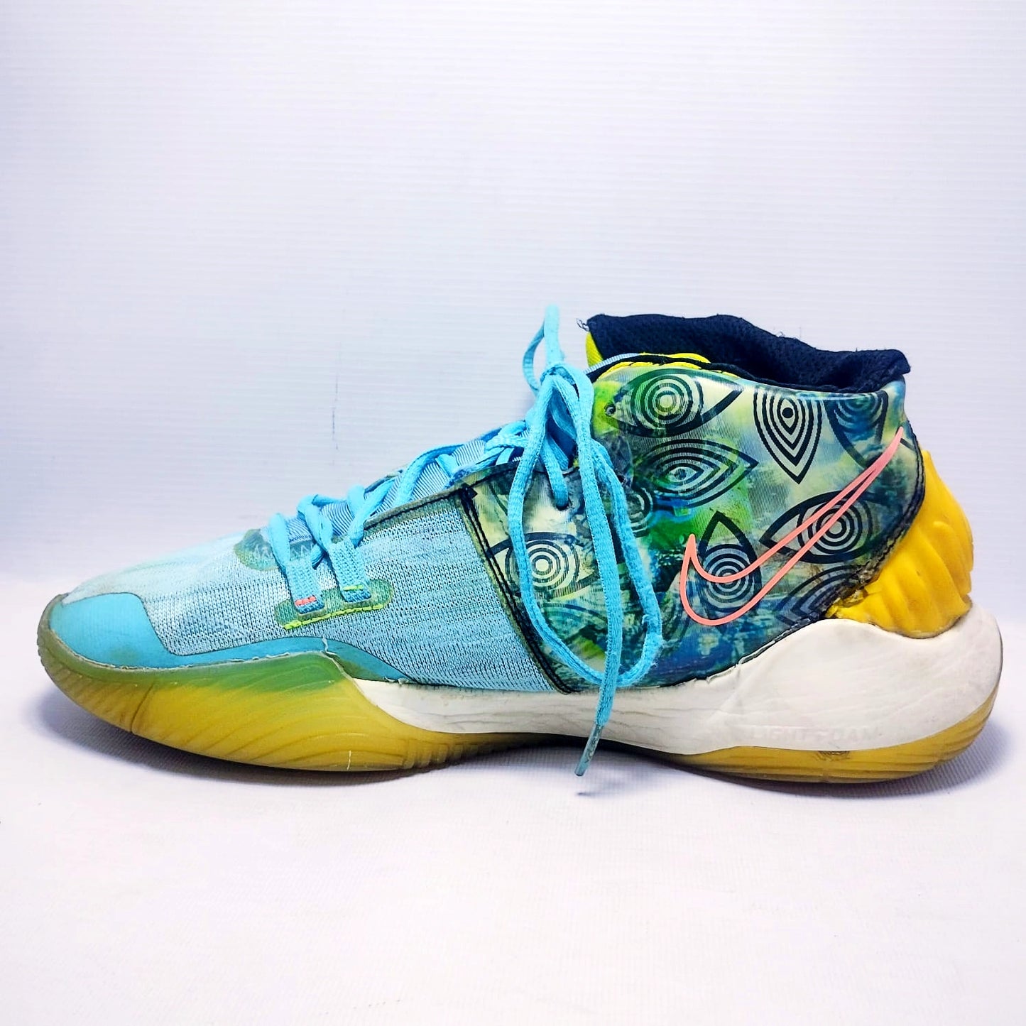 Nike Kyrie 6 Pre-Heat basketball shoe