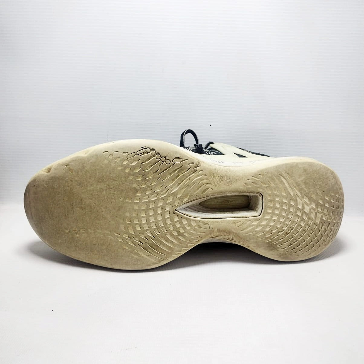 Anta Light Cavalry 8 Low basketball shoe