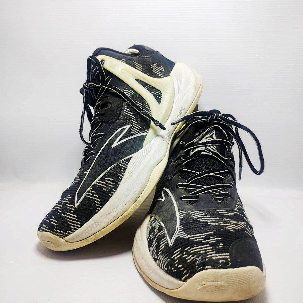 Anta Light Cavalry 8 Low basketball shoe