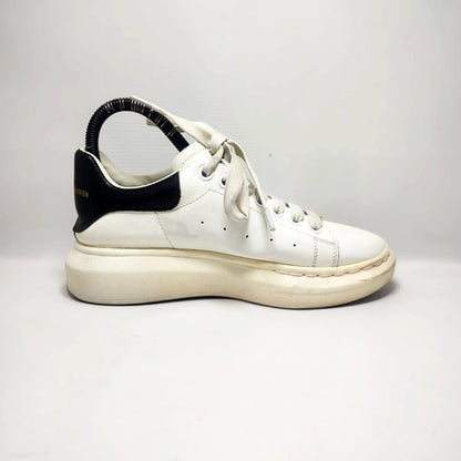 AIGVHANDRF MCIQNRFEN SNEAKERS