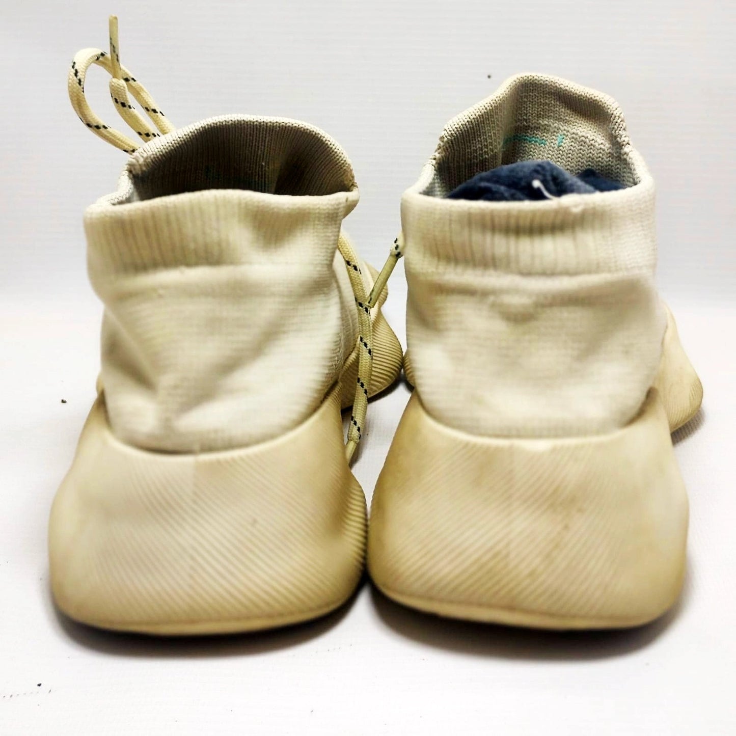 Men's athleisure sneakers